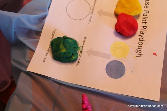 Play-Doh, how to mix colors 