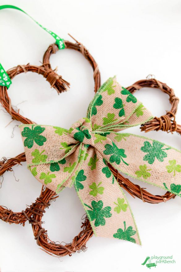 DIY Shamrock Wreath